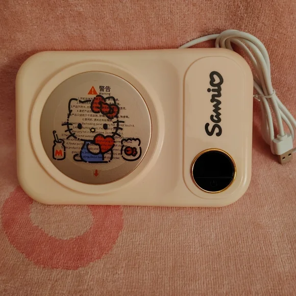EXCLUSIVE - Hello Kitty Cup Warmer With 3 Temp Settings - Picture 4 of 5